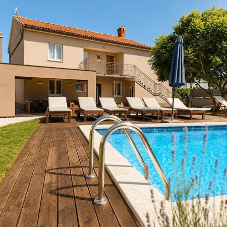 Lavanda With Private Pool شقة *