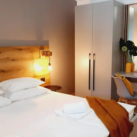 Large In Istria With Private Pool 아파트 *